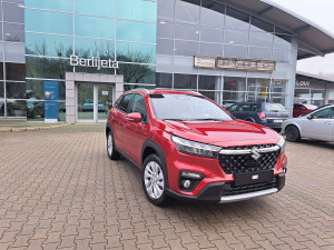 SUZUKI S-CROSS (4WD,AT)-AC BERLIJETA VISOKO-032/731-580