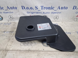 Poklopac akumulatora audi a5 8T