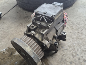 Bosch pumpa pumpa goriva 2.5 tdi 059130106e