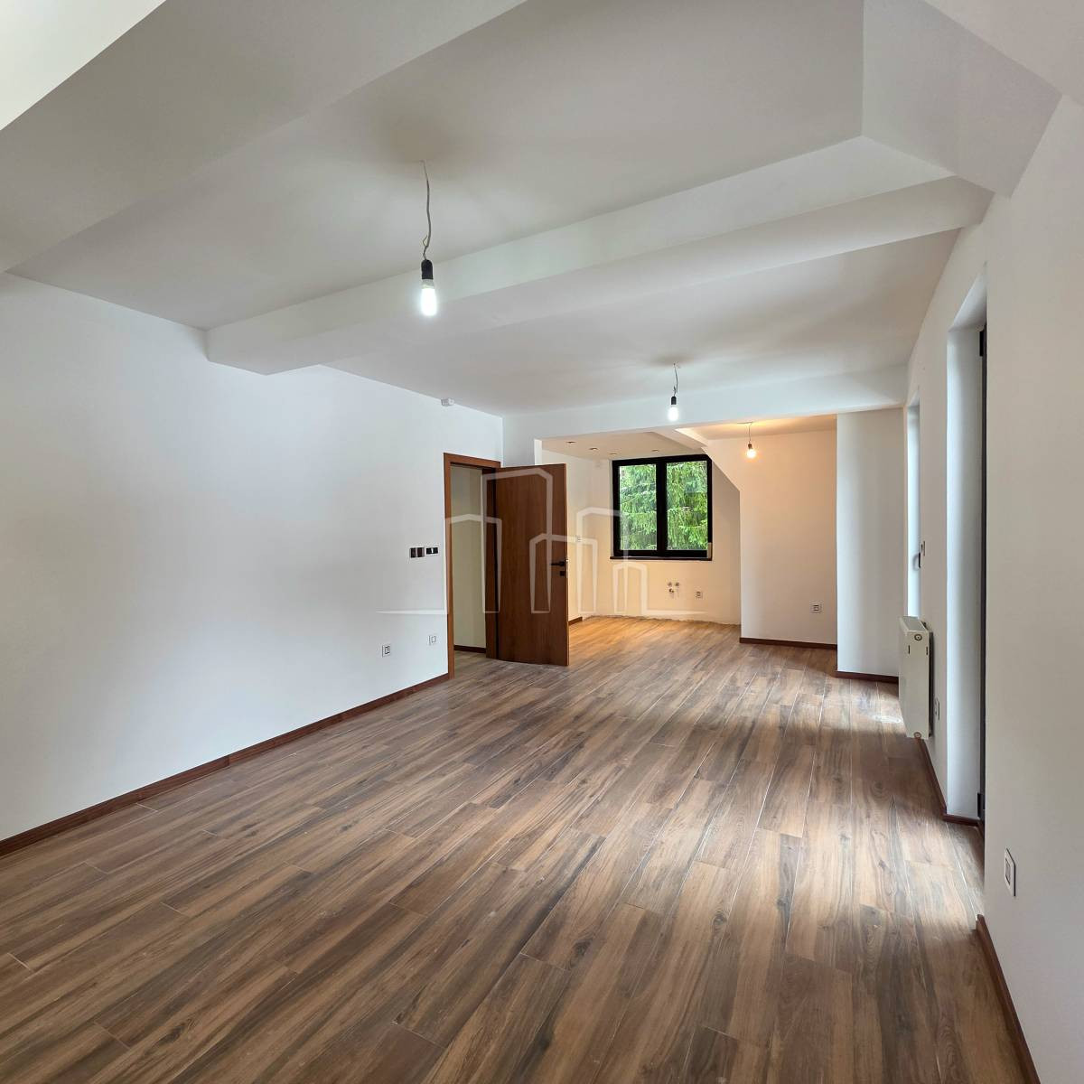 Komforan apartman sa dvije spavaće sobe 79m2 Dvorišta 2