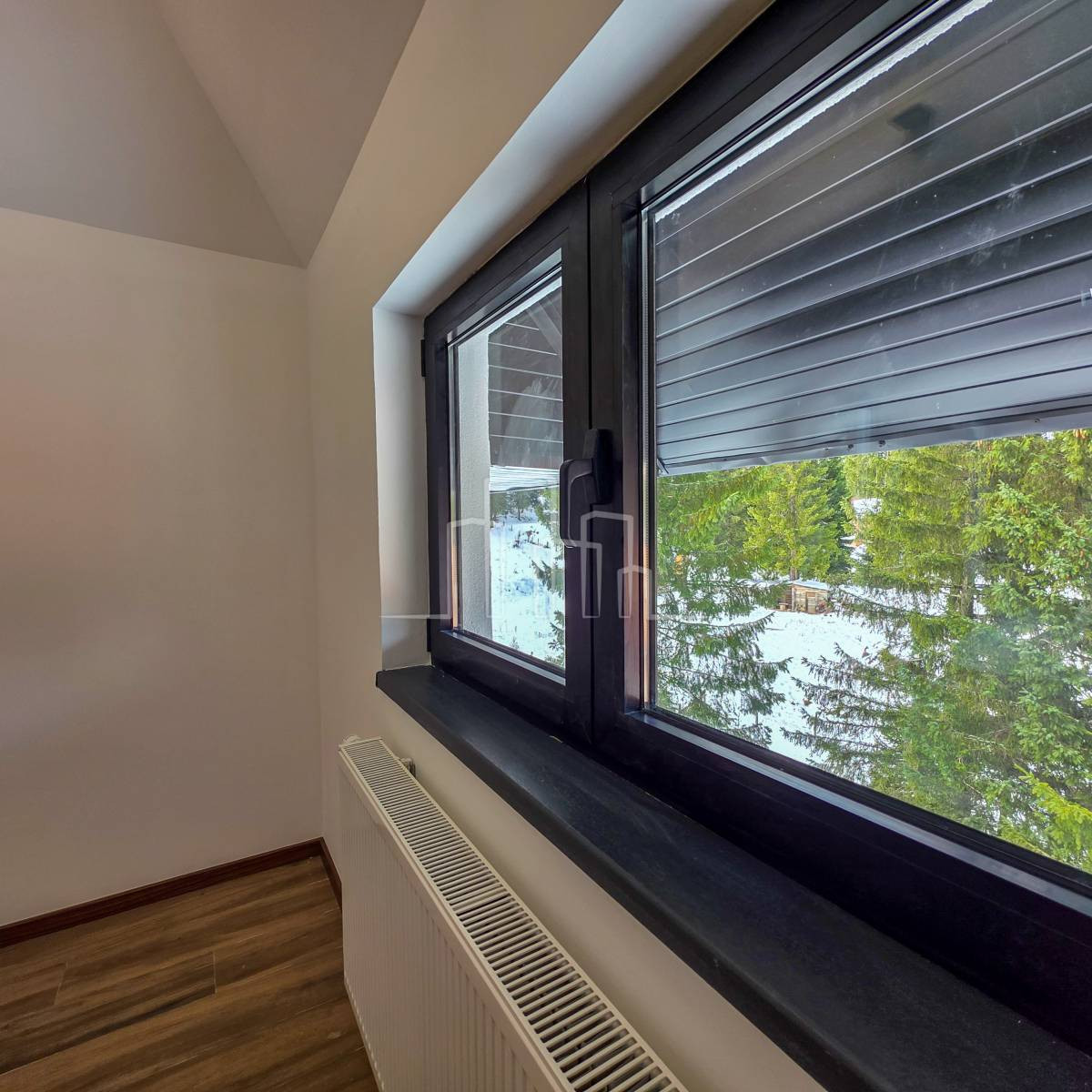 Komforan apartman sa dvije spavaće sobe 79m2 Dvorišta 11