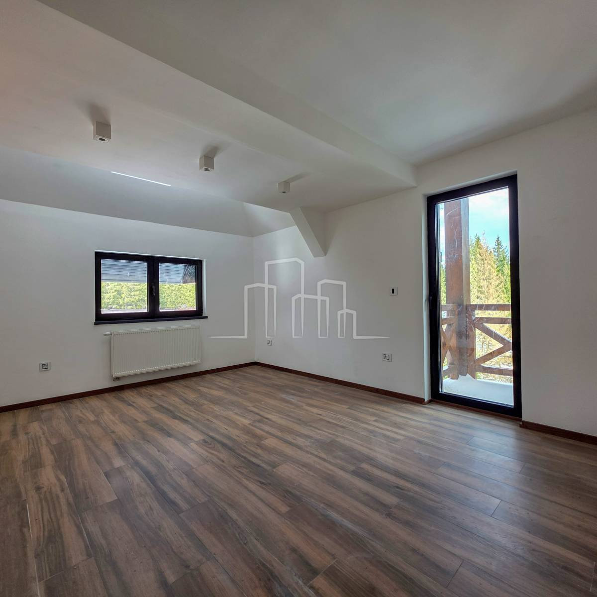 Komforan apartman sa dvije spavaće sobe 79m2 Dvorišta 19