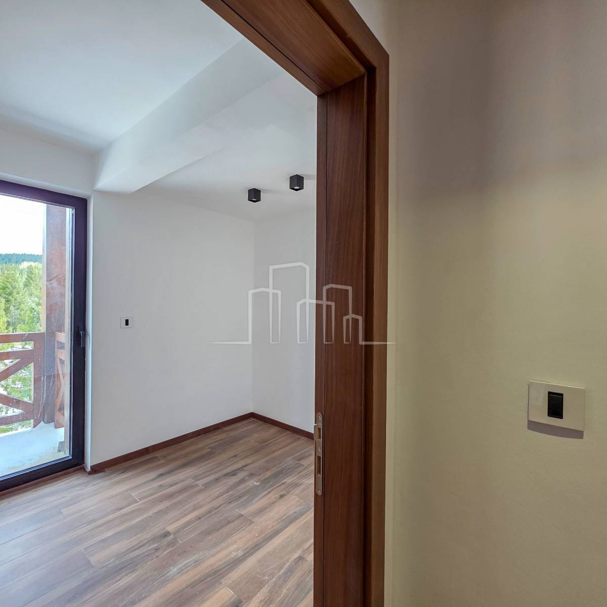 Komforan apartman sa dvije spavaće sobe 79m2 Dvorišta 21