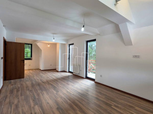 Komforan apartman sa dvije spavaće sobe 79m2 Dvorišta