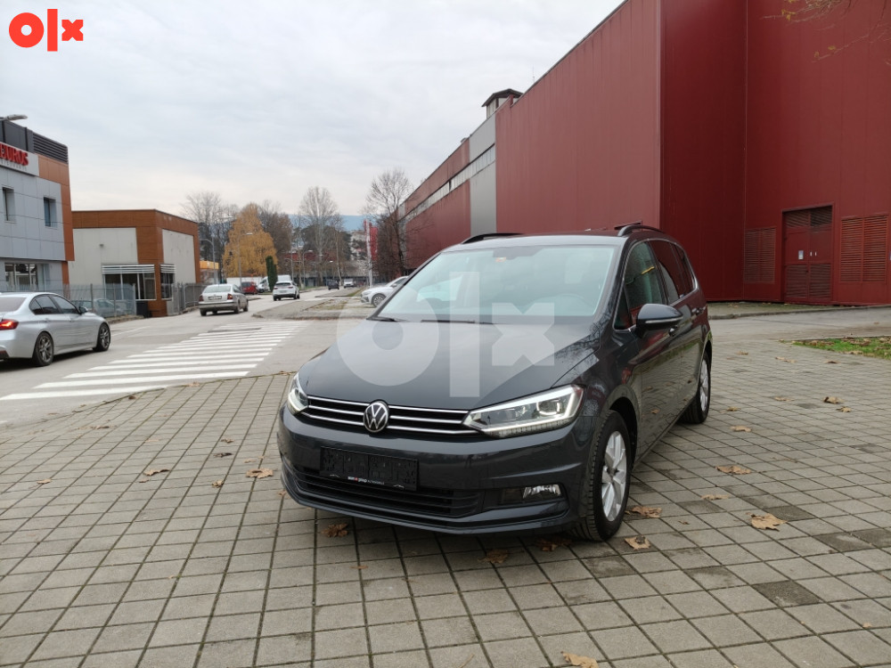 Touran 2.0 tdi  110kw 2022 dsg matrix moze zamjena-stanje kao nov