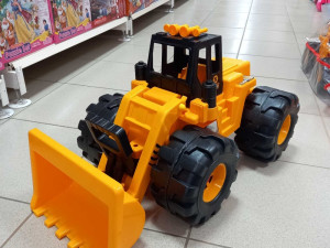 Bager sa kašikom dječaci djeca igračke