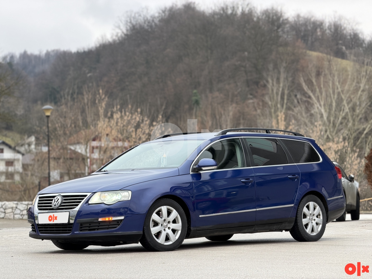 VW Passat B6 CR 2.0TDI XENON PARK PILOT MF-VOL PDC BLUEMOTION