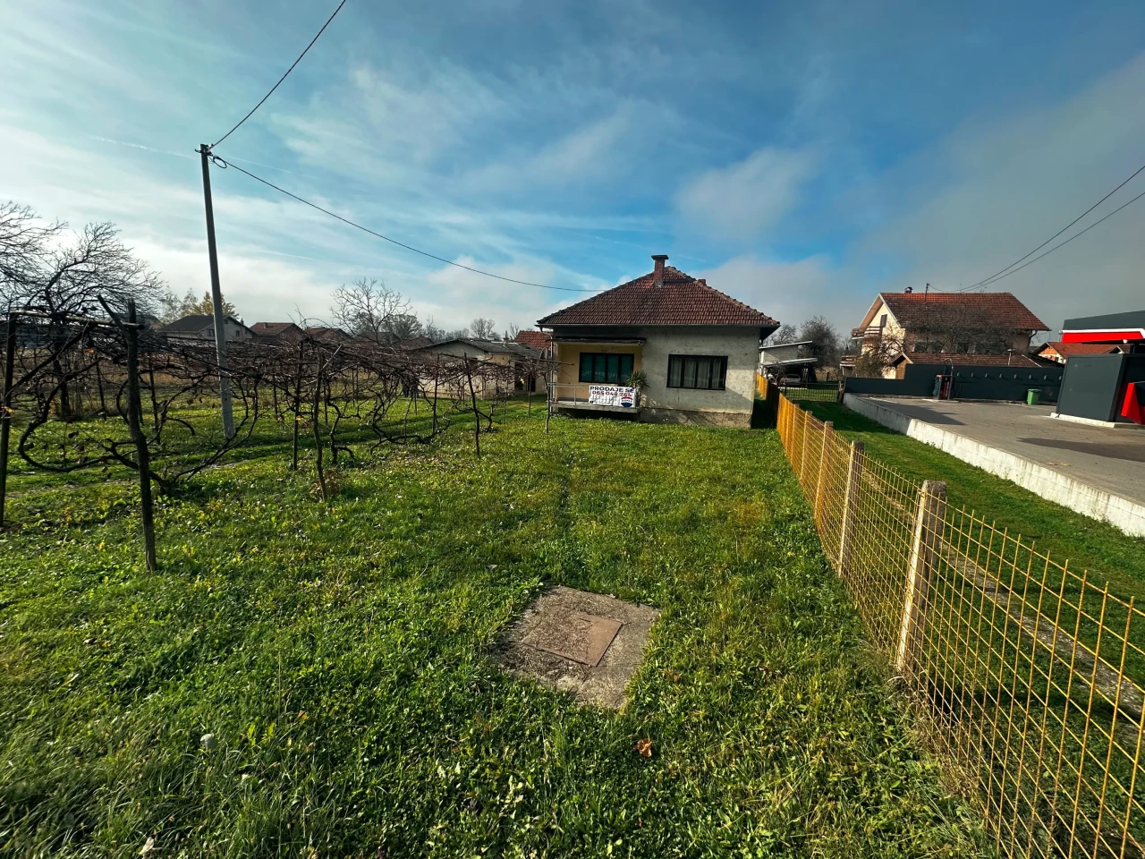 Kuća i plac na obali Vrbasa - 4094 m2