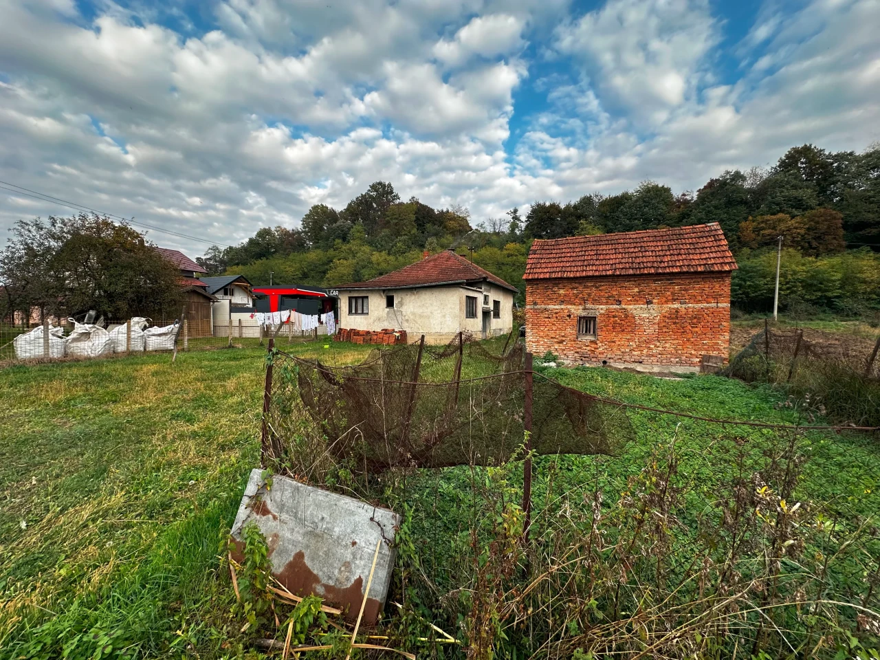Kuća i plac na obali Vrbasa - 4094 m2 12