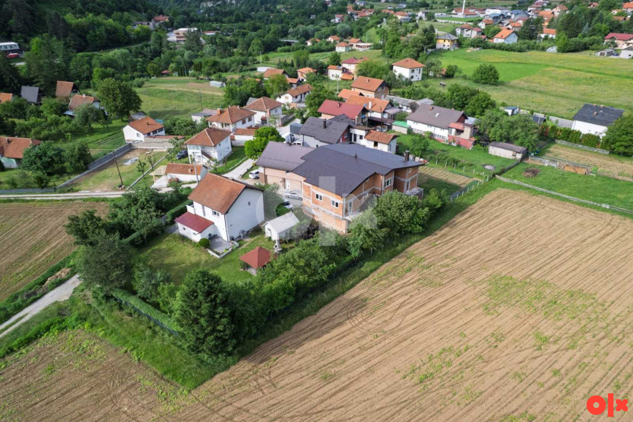 Dvije kuće Zbilje Visoko 800m2 7