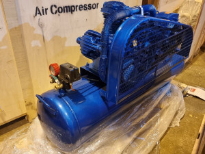 Klipni kompresor 4kW 100l NOVO