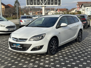 Opel Astra Sports Tourer 1.6 2014god.
