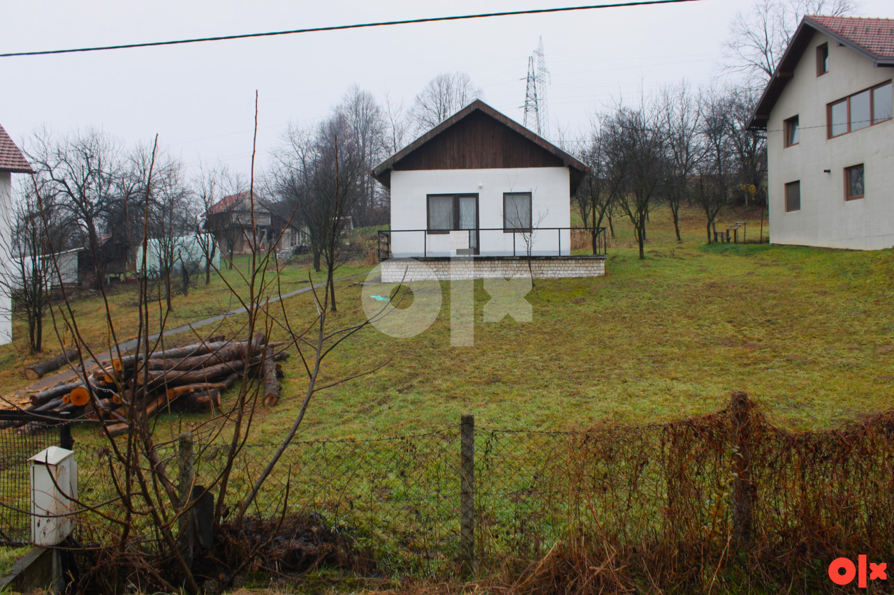 Parcela i vikendica 3050 m2, Banovici
