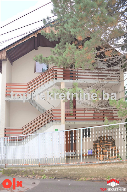Objekat Pr+2+Pk izgrađen na parceli površine 374m2 na Pofalićima 2