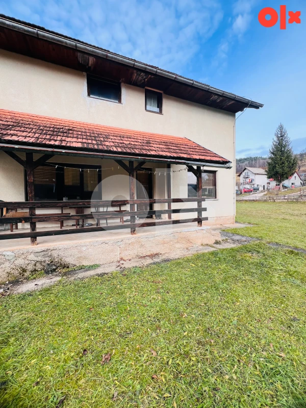 Kuća Sumbulovac, Pale 370m2 3