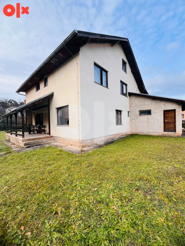 Kuća Sumbulovac, Pale 370m2 5