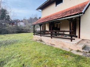 Kuća Sumbulovac, Pale 370m2 photo 4