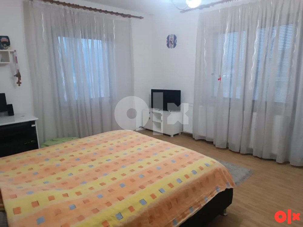 Banja Luka namještena kuća + poslovni prostor 13