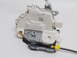 8J2837016E BRAVA VRATA  AUDI Q7 2015-