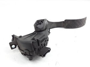 8E1721523B POTENCIOMETAR GASA  AUDI A4 8E0 00-04