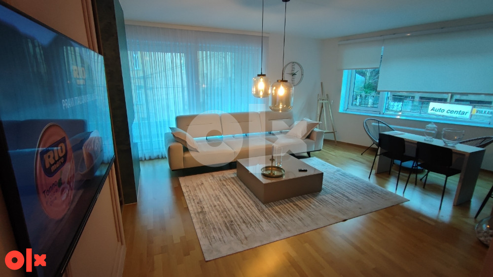 Novogradnja Centar Skenderija trosoban moderno namješten stan 74m 3