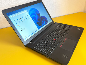 Laptop Lenovo 15.6" i5-5200U 2.70 /SSD 180GB/12GB/TORBA GRATIS