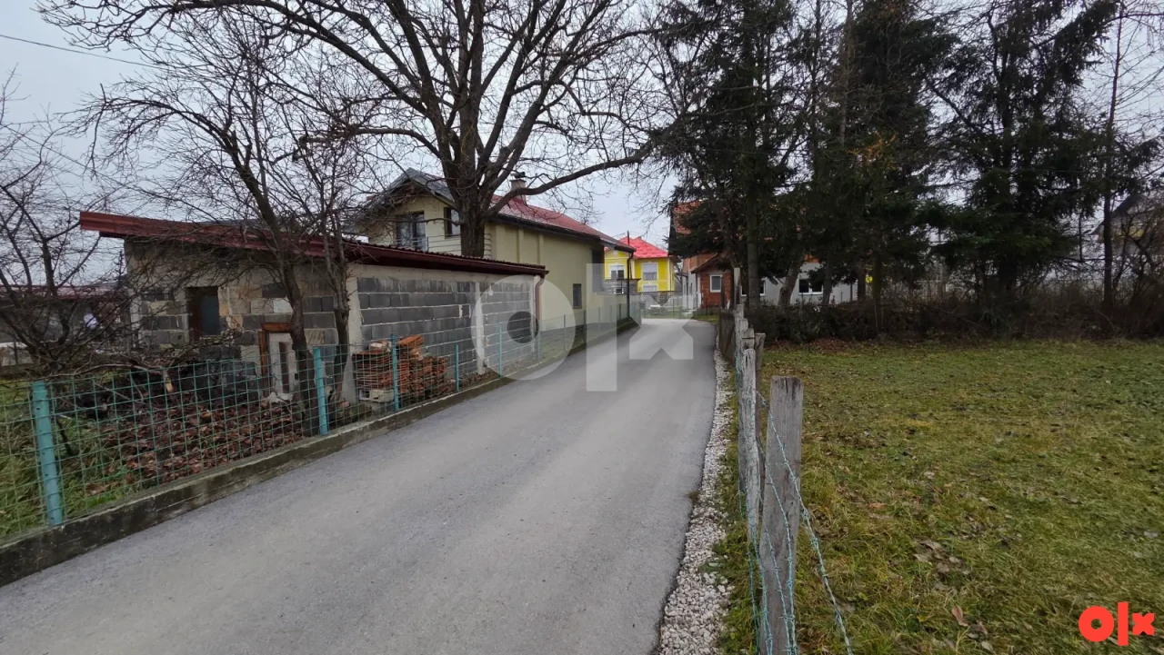 Zemljište Ilidža, Osik / 2336m2/3570m2 9