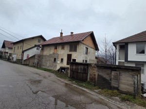 House Zahira Panjete 81m2 / 171m2 yard / Buca potok/Pofalici