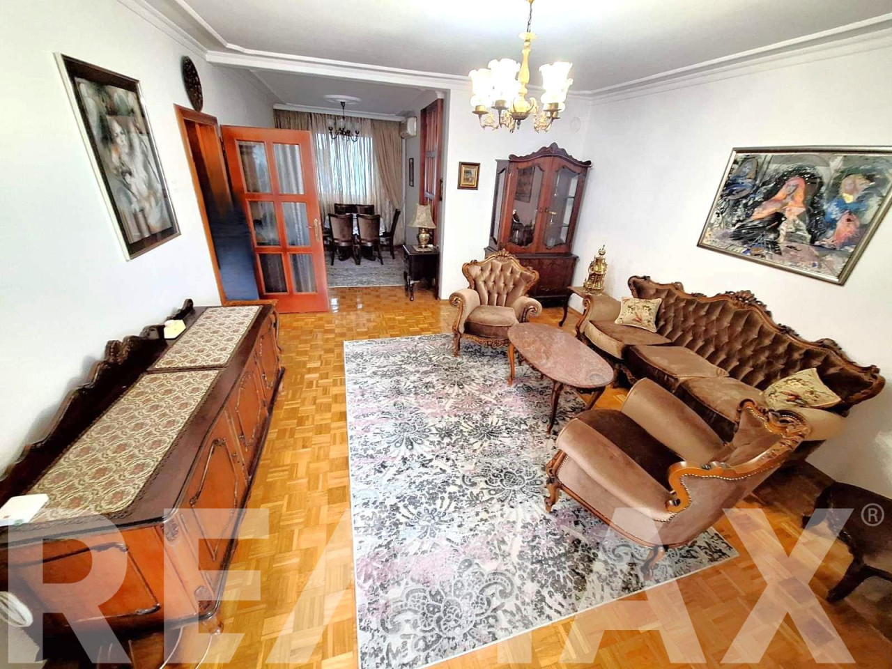 Četverosoban stan kod Gimnazije sa garažom