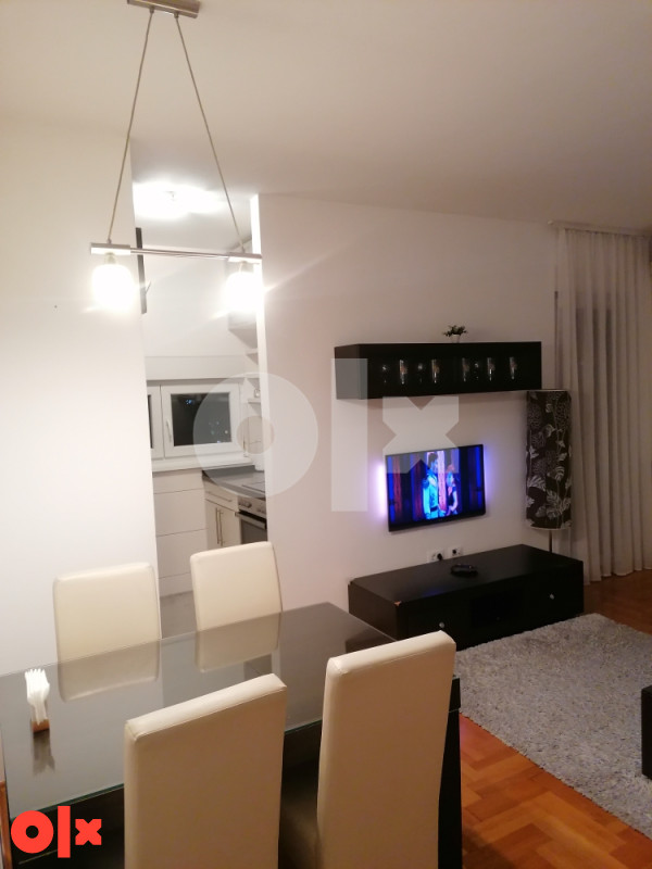 Stan na dan, sa garažom, Mejdan-Obilićevo Banja Luka 065982188 - Widok 4