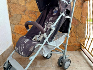 DJECIJA KOLICA KISOBRAN  bebe CHICCO  LONDON UP super lagana