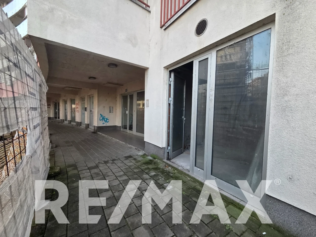 Kreiraj svoj idealan prostor! Roh bau,48m2, namjena pekoteka 3