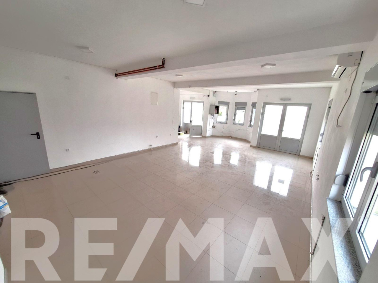 Višenamjenski  poslovni prostor naselje  ADA - 120m2