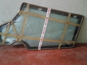 JCB STAKLO VRATA