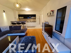 Izdaje se dvosoban stan kod Merkatora