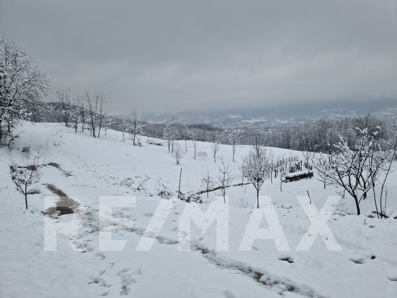 Plac 1480m2 sa pogledom na grad/UT uslovi 9