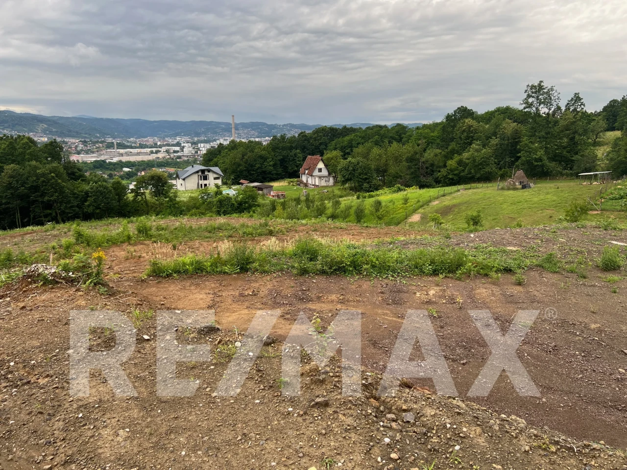Plac 1480m2 sa pogledom na grad/UT uslovi 13