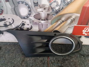 RESETKA BRANIKA  DESNA GOLF 6 KOKIC