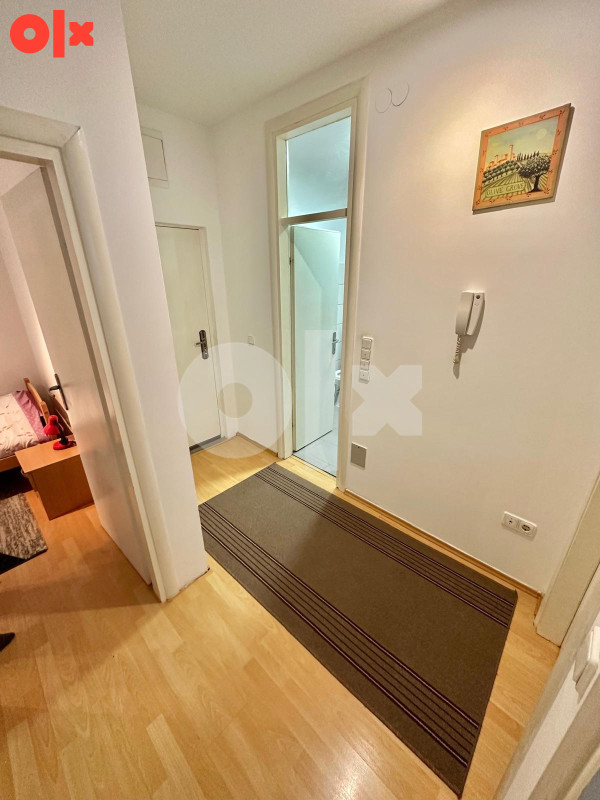 Trosoban Stan Ilidža Pejton 54m2 2