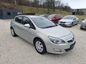 OPEL ASTRA 1,7 CDTI KLIMA XENON