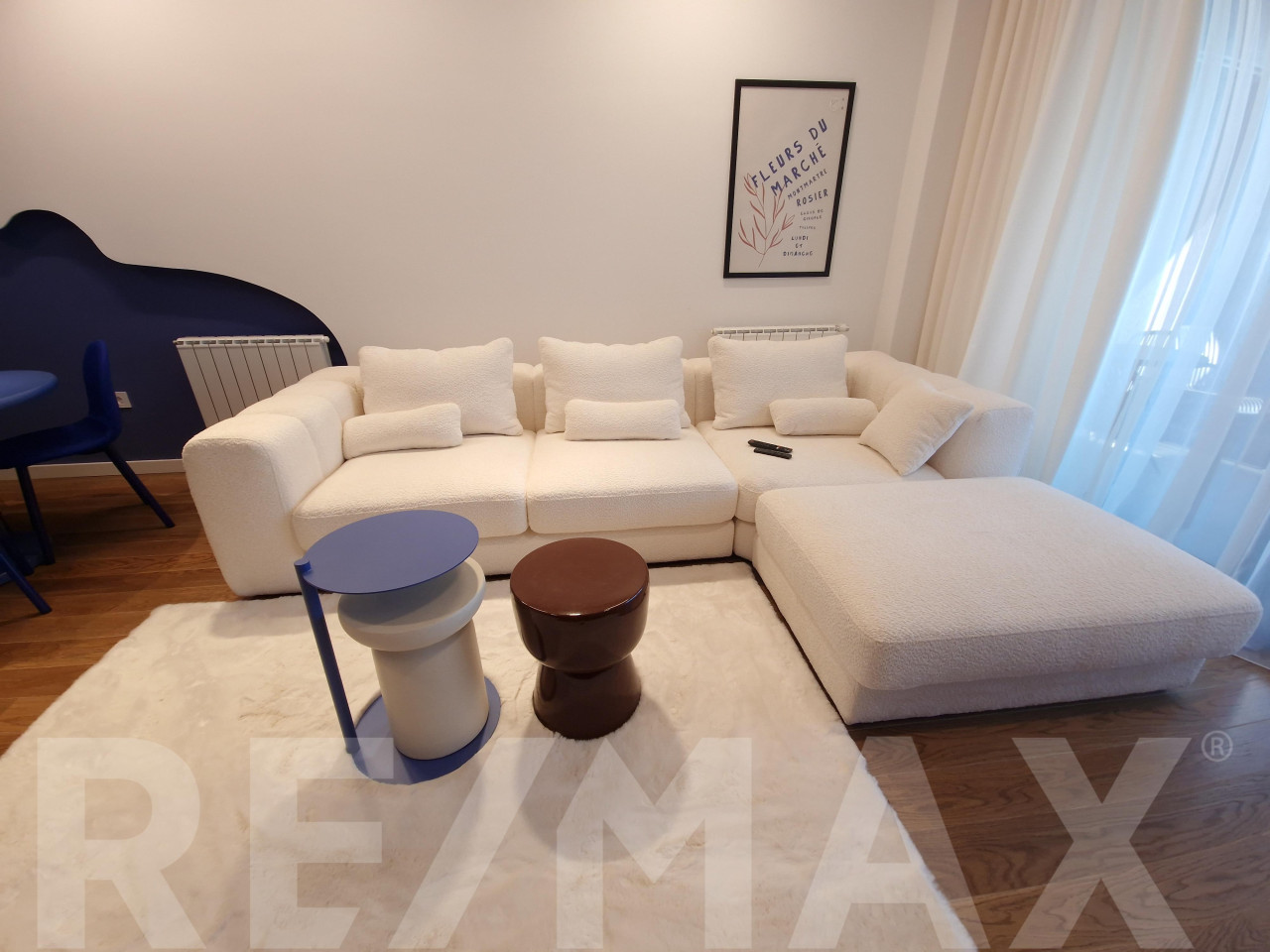 Izdaje se luksuzno opremljen stan 59m2 sa garažom - GRAND TRADE 4