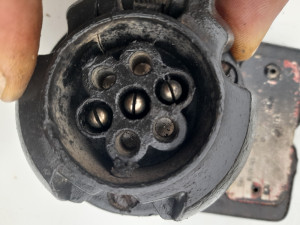 Konektor / Utičnica 7-pin za Prikolicu / Kuku (Kompletan sa Plato