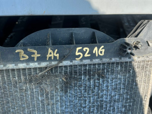 HLADNJAK VODE AUDI A4 B7 2006