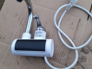 Oglas za Prodaju: PROTOČNA SLAVINA S GRIJAČEM 3000W (Instant Topl