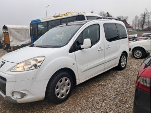 Peugeot partner tepee klizna vrata 2011