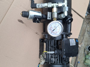 Hidraulicni agregat trofazni 0,37kw elektromagneti 24v