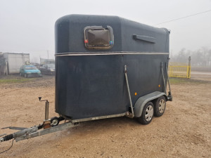 PRIKOLICA ZA PRIJEVOZ TRANSPORT KONJA