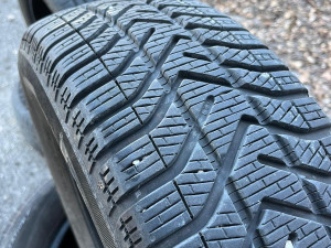 195/65-15 PIRELLI ZIMSKE 2022DOT 4KOM