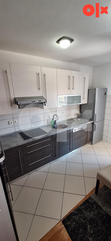 Stan jednosoban Livno preko puta OŠ IGK 47m2+4m2 ostava 3