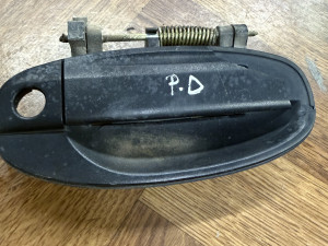 STEKA PREDNJA DESNA AVEO